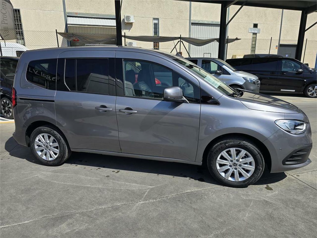 Mercedes Clase T 160 d - Foto 2