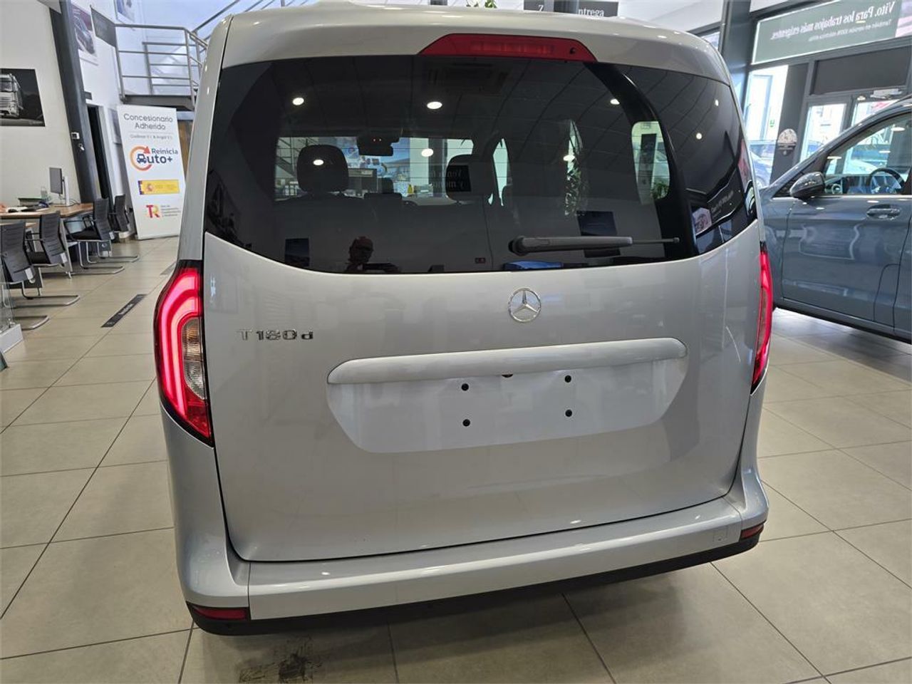 Mercedes Clase T 180 d - Foto 2