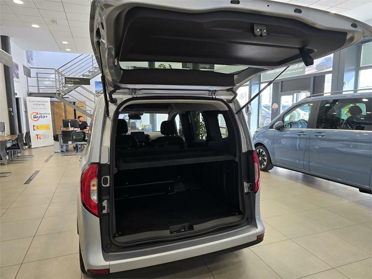 Mercedes Clase T 180 d - Foto 2