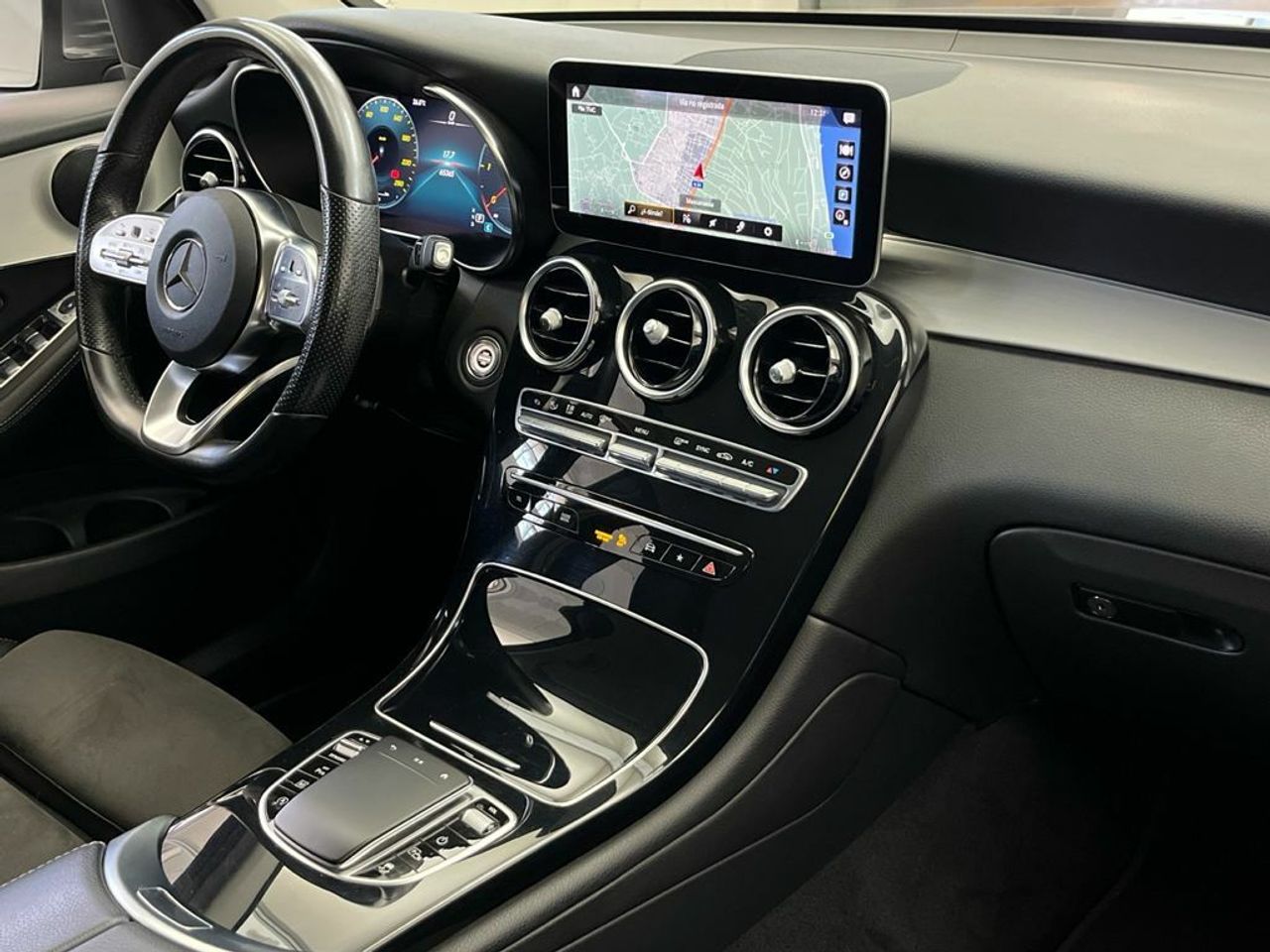 Mercedes GLC 220 d 4Matic AMG Line (EURO 6d) - Foto 2