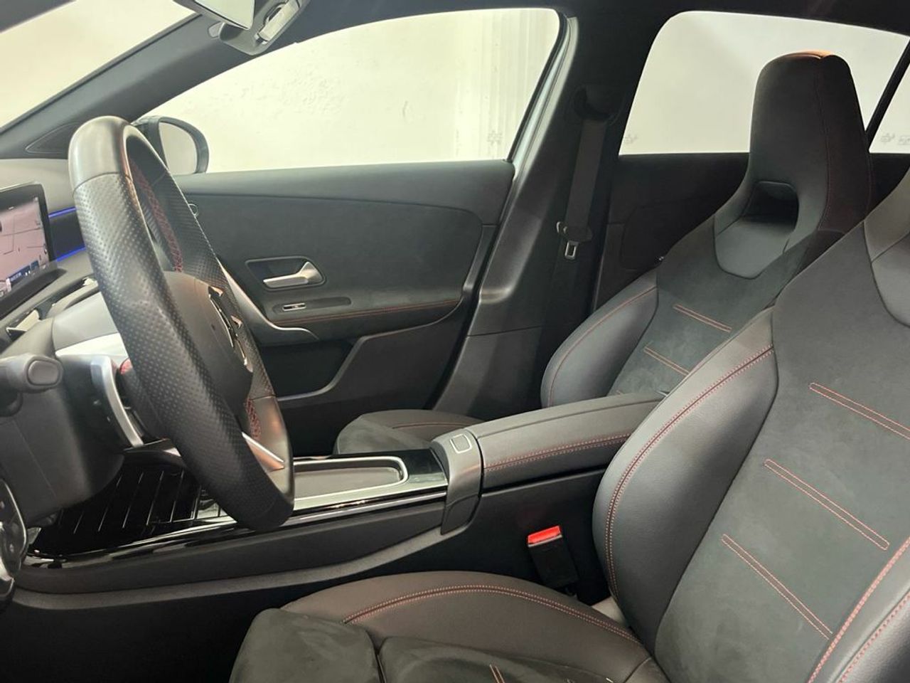 Mercedes Clase A 200 d Compacto - Foto 2