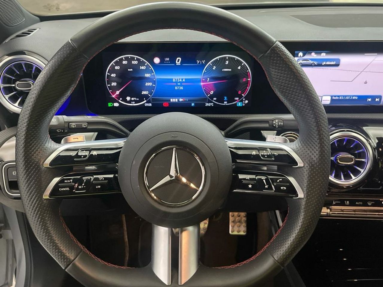 Mercedes Clase A 200 d Compacto - Foto 2