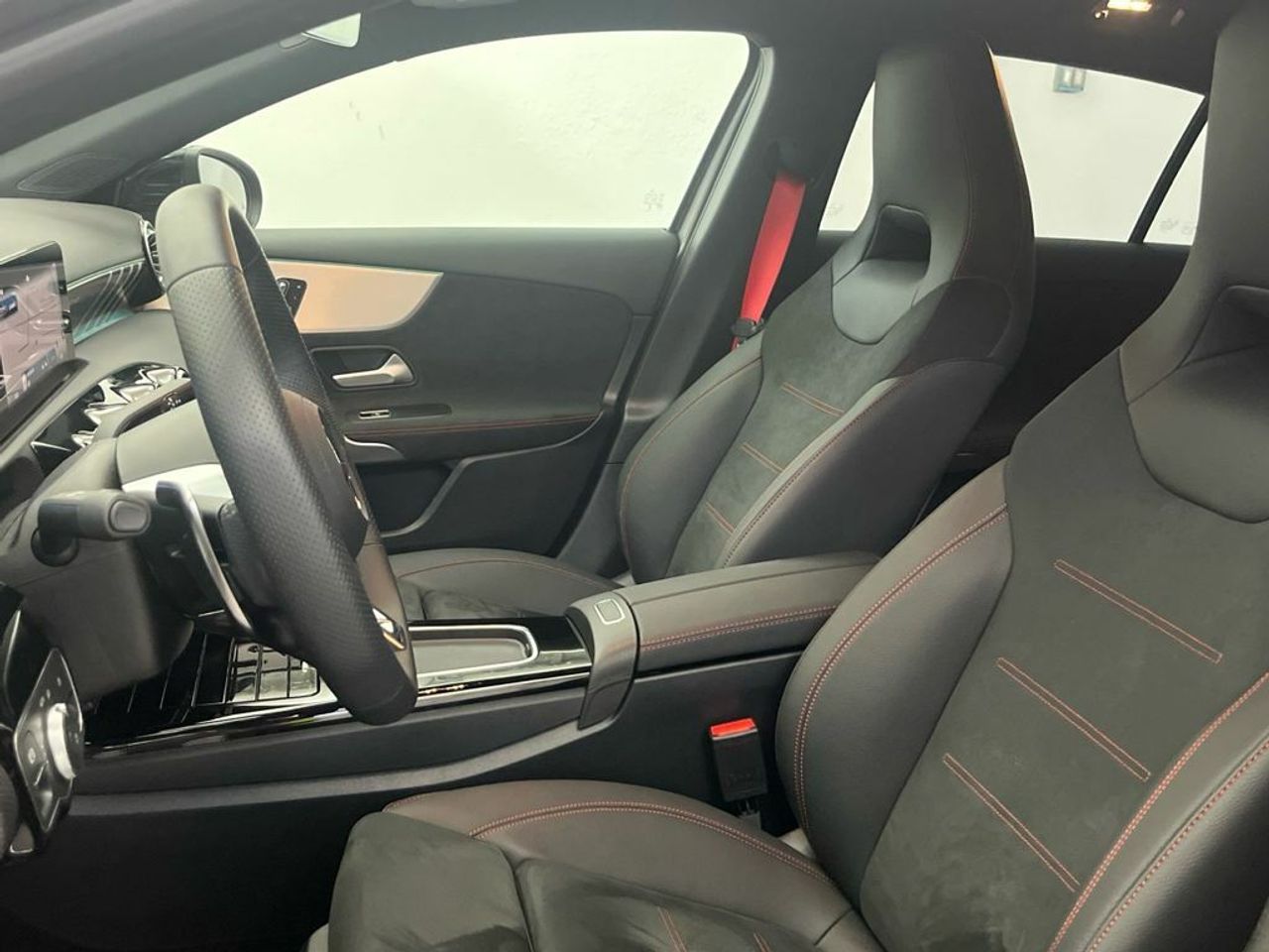 Mercedes Clase A 35 AMG 4Matic+ 4Matic (EURO 6e) - Foto 2