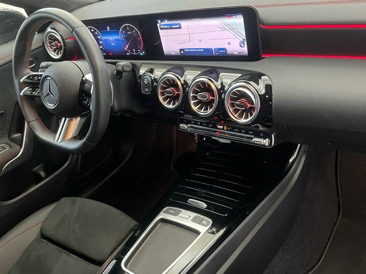 Mercedes CLA 220 d Coupé - Foto 2