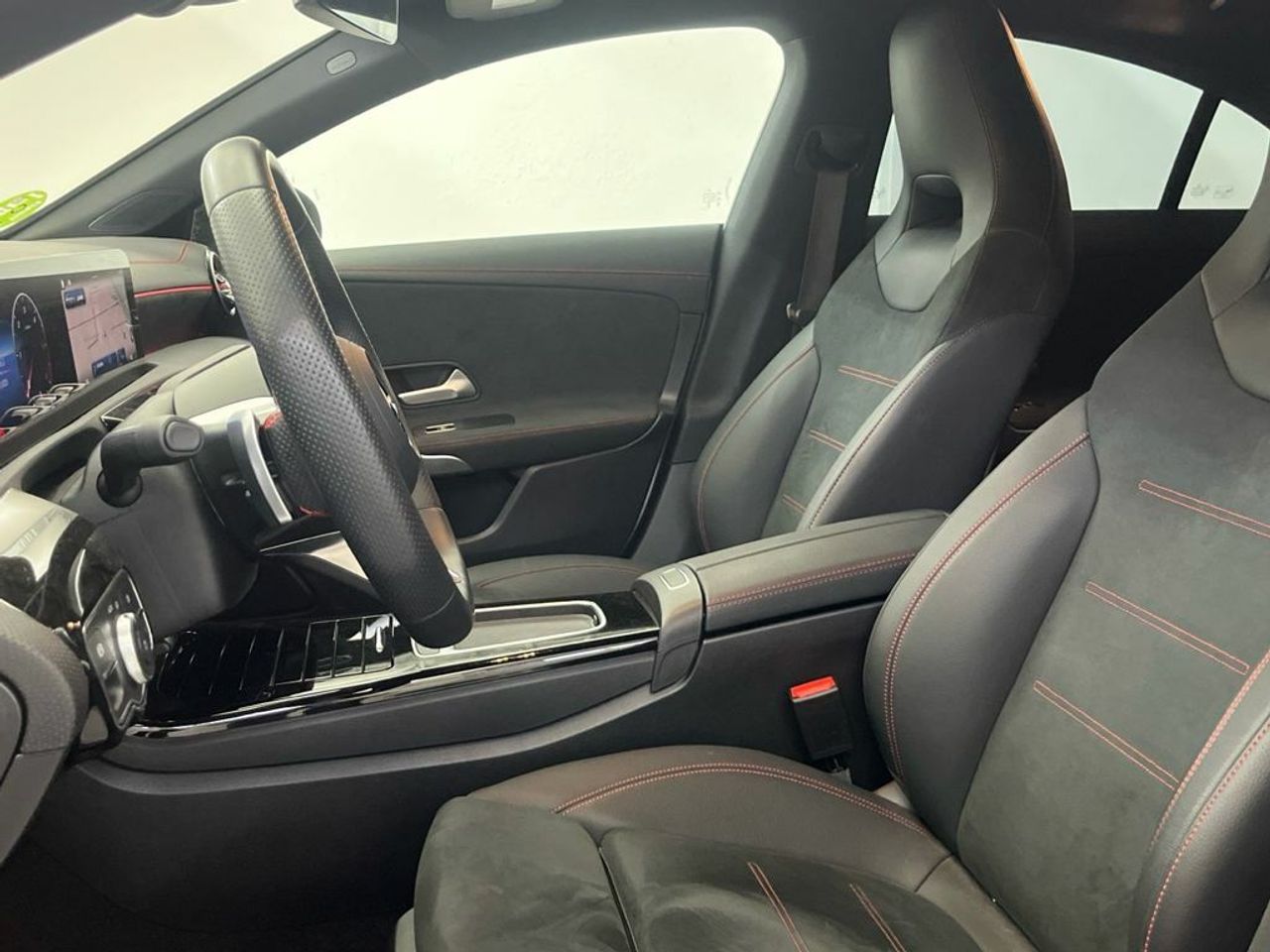 Mercedes CLA 220 d Coupé - Foto 2