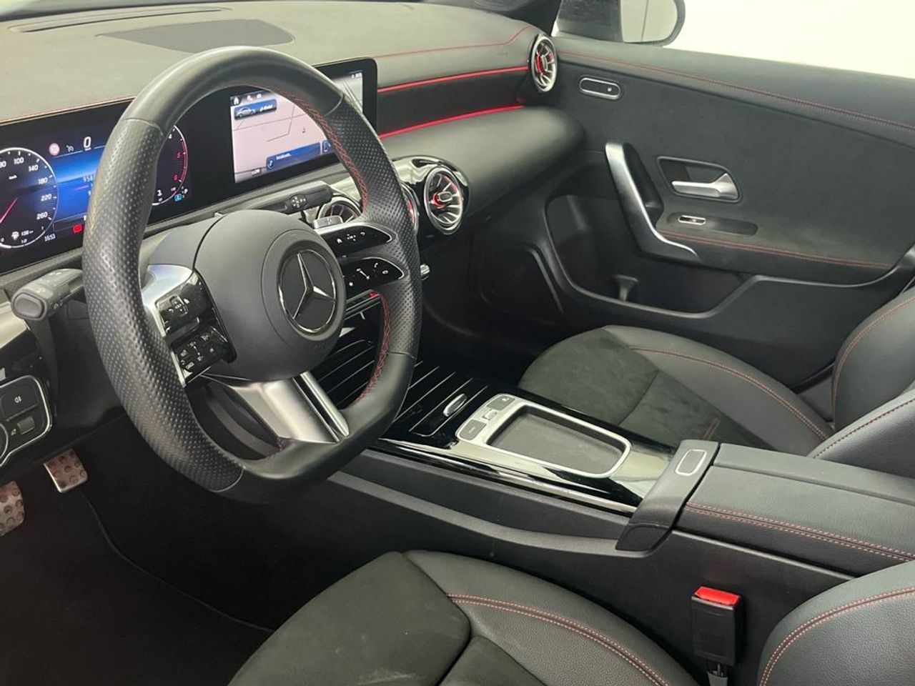 Mercedes CLA 220 d Coupé - Foto 2