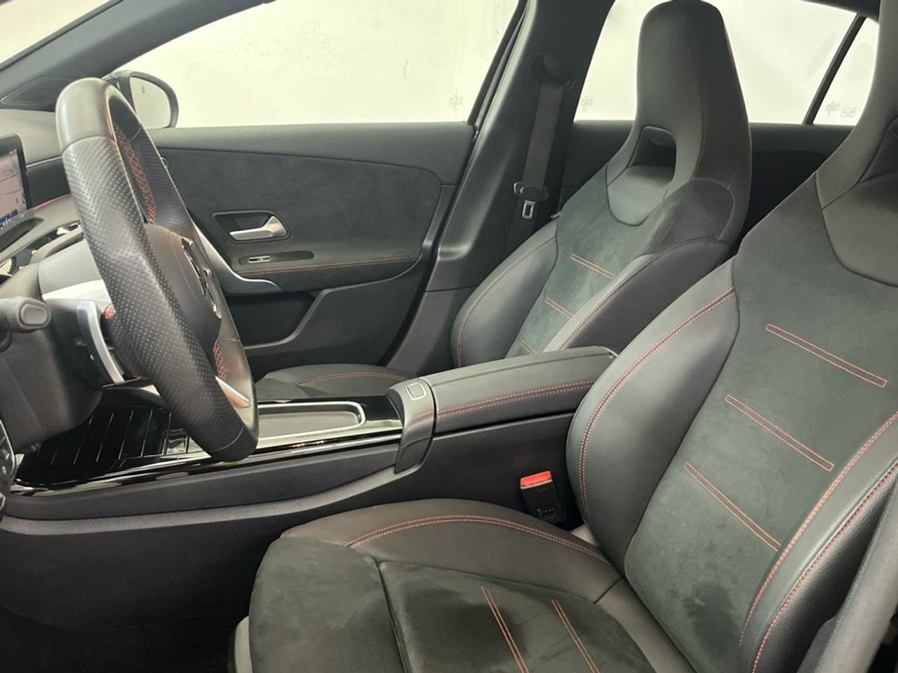 Mercedes Clase A 180 d AMG Line (EURO 6d) - Foto 2