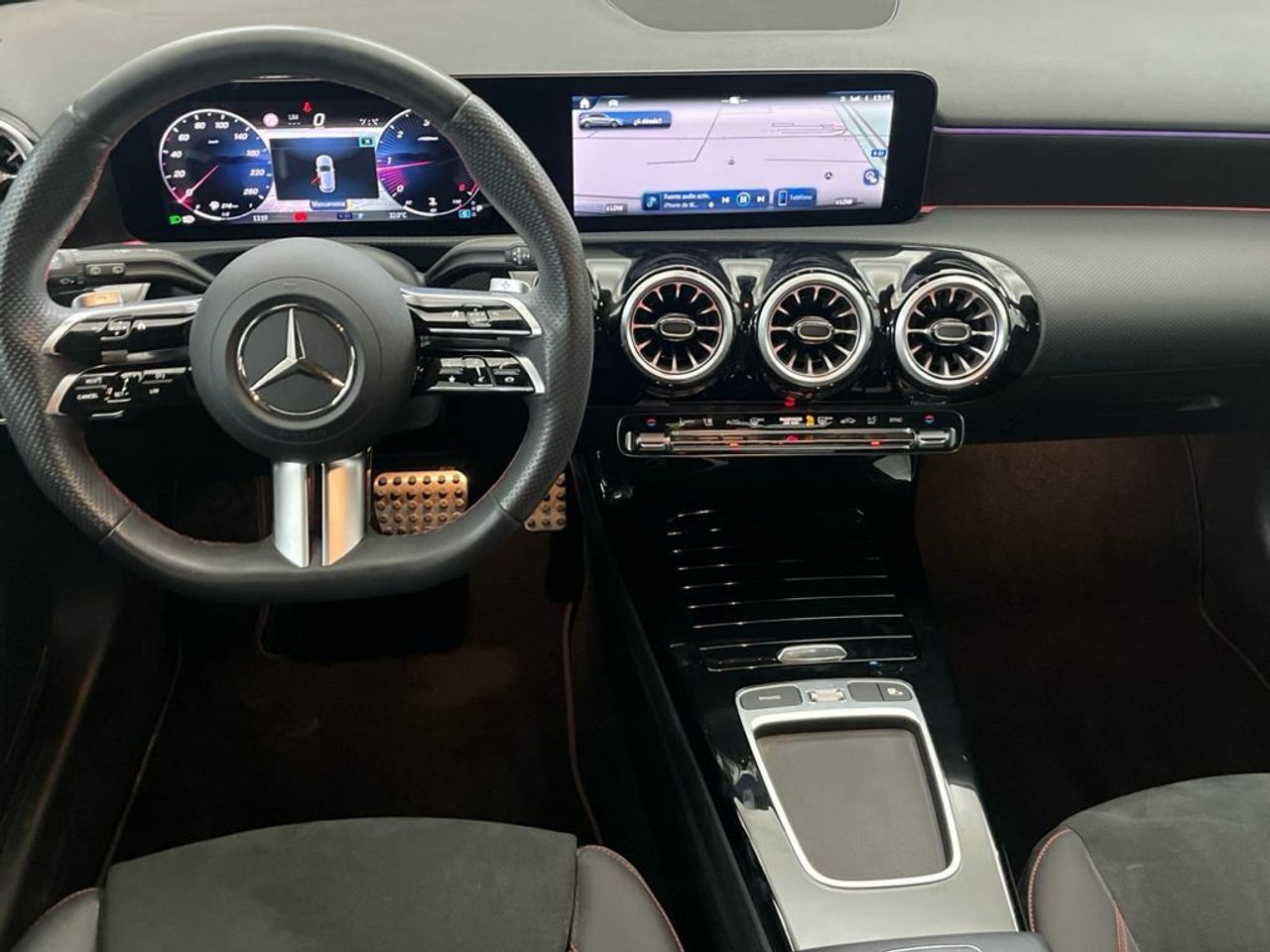 Mercedes Clase A 180 d AMG Line (EURO 6d) - Foto 2
