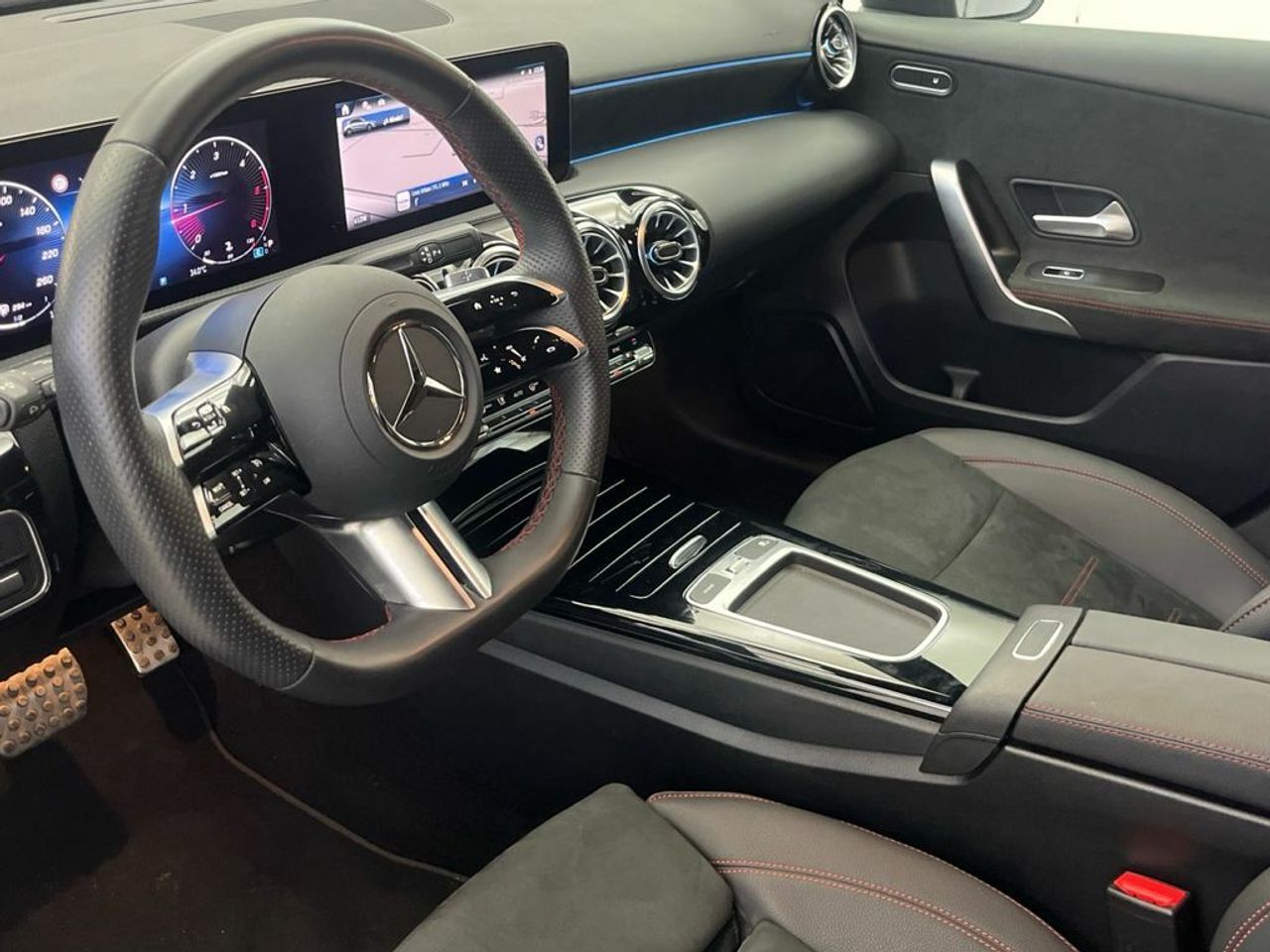 Mercedes Clase A 180 d - Foto 2