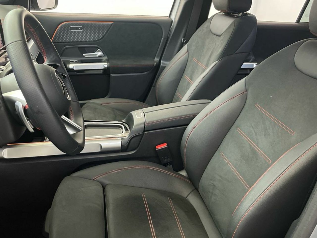 Mercedes EQB 250+ - Foto 2