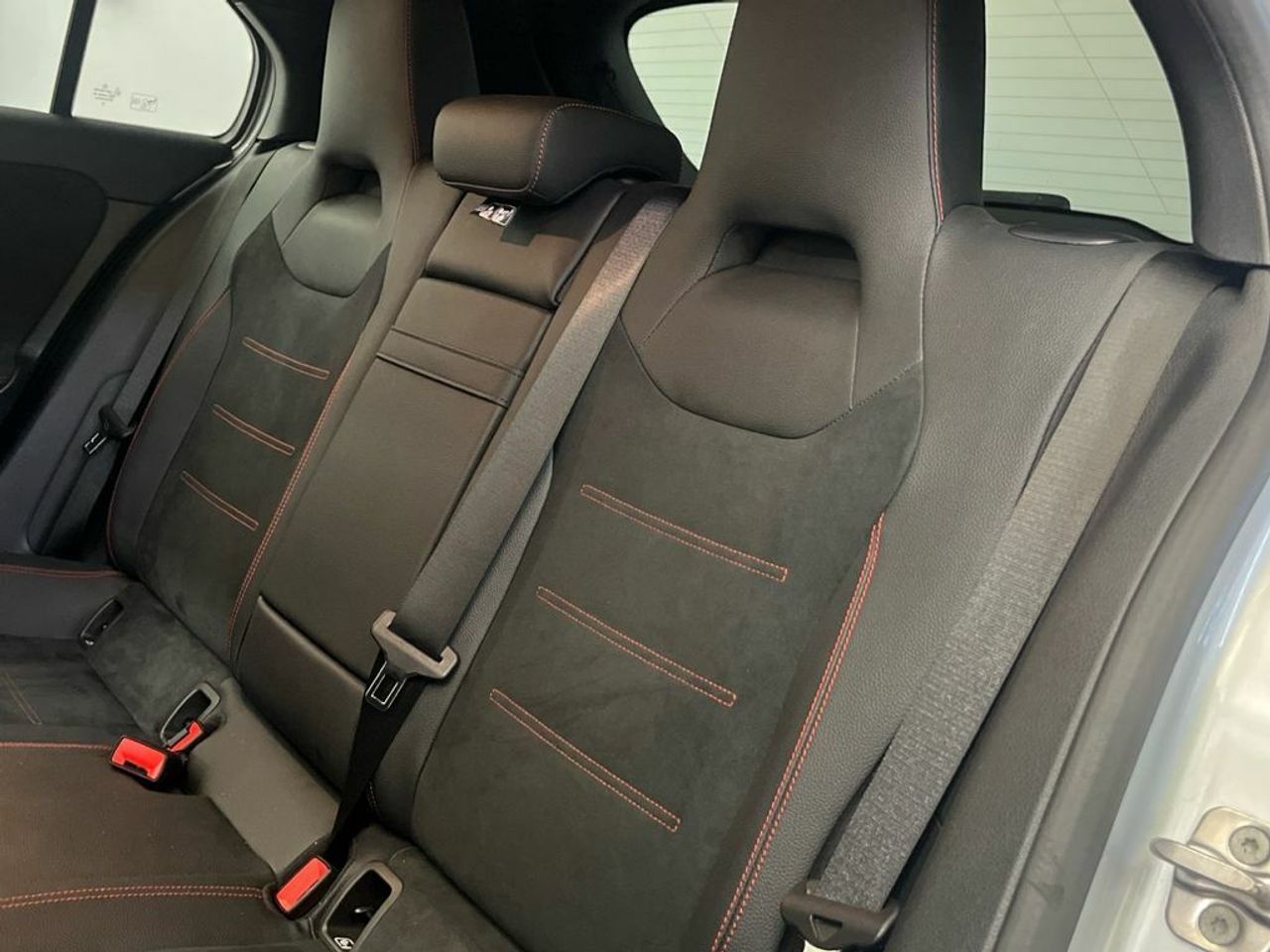 Mercedes Clase A 200 d Compacto - Foto 2