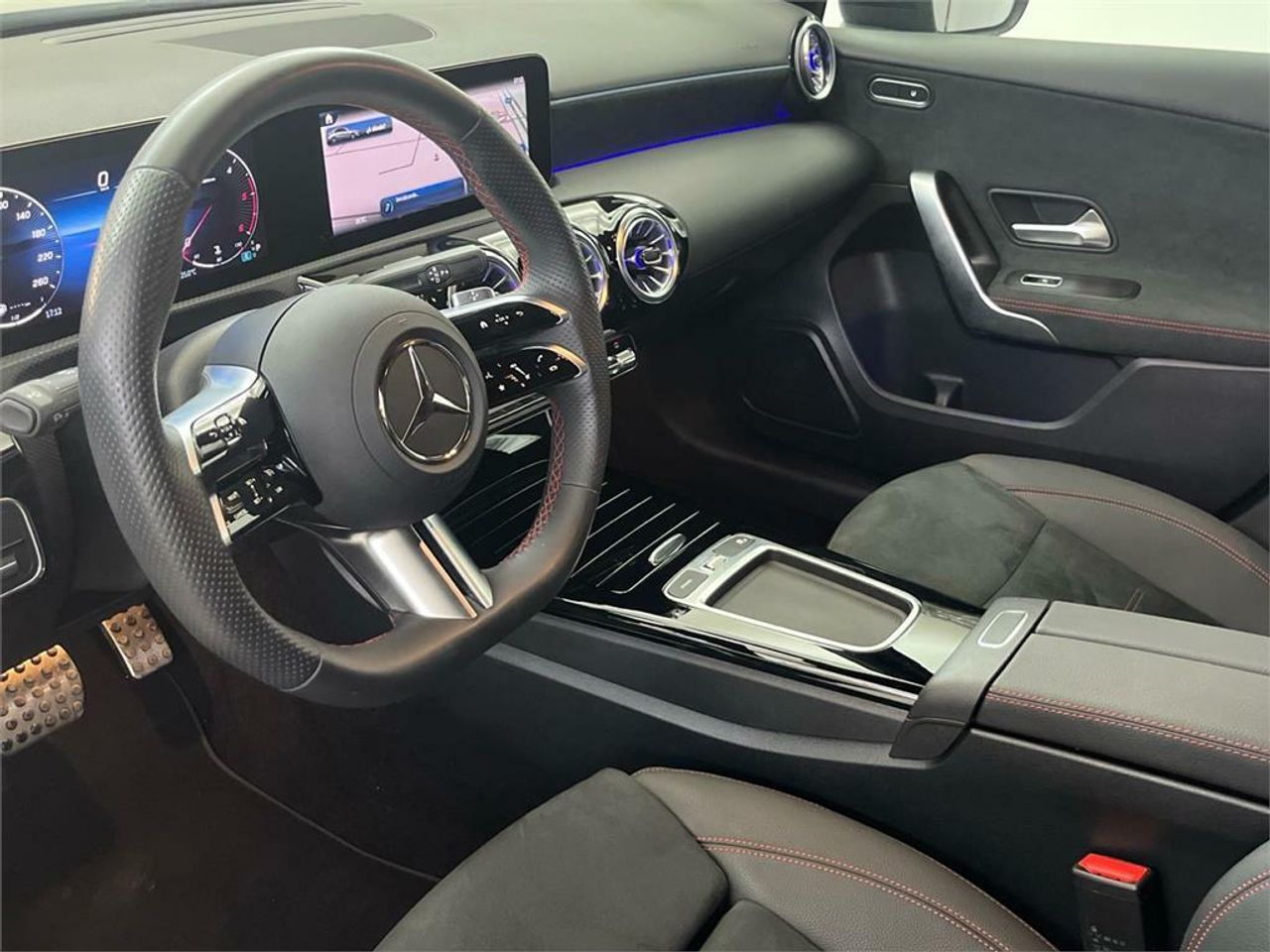 Mercedes Clase A 200 d - Foto 2