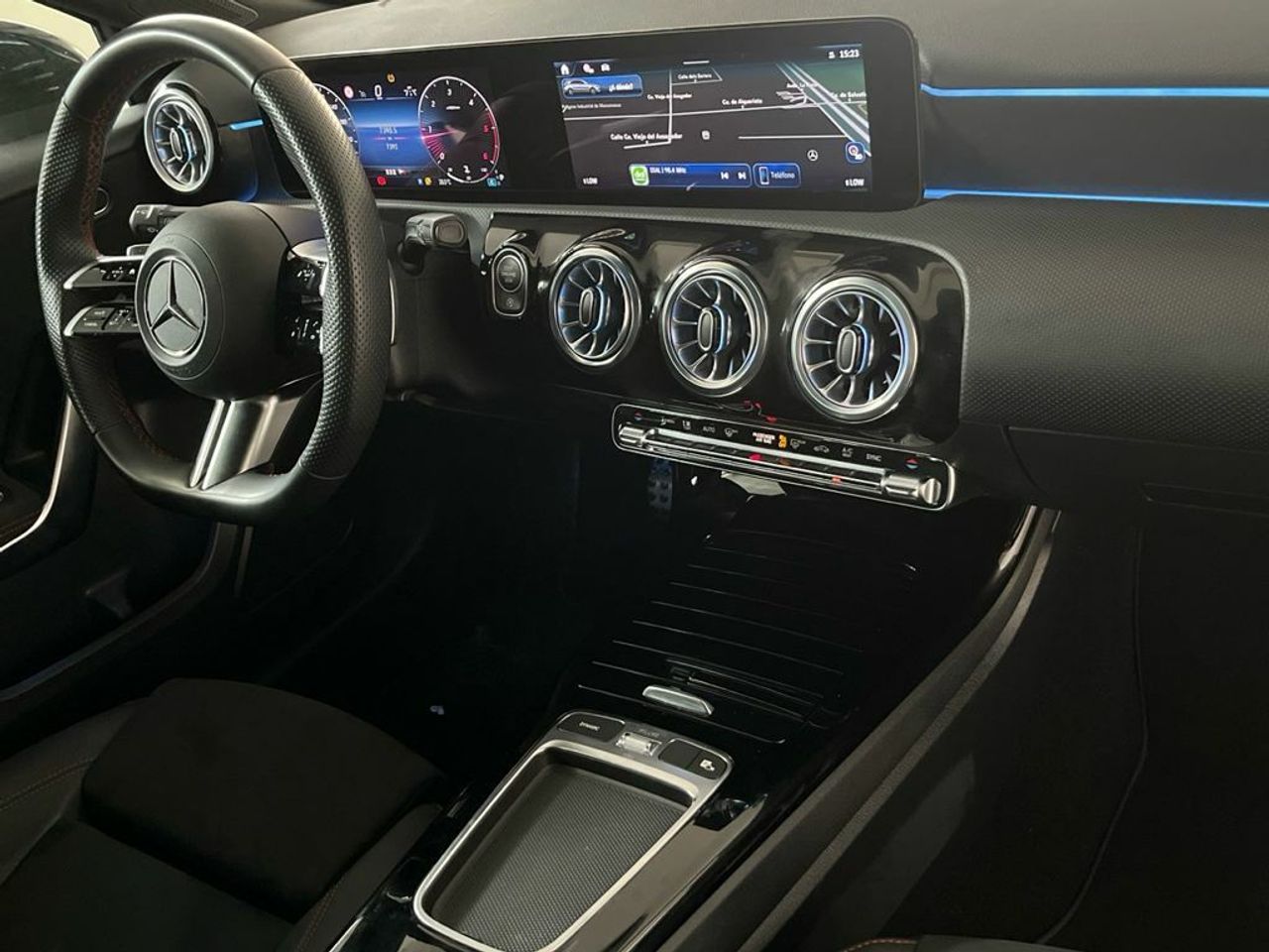 Mercedes Clase A 200 d Compacto - Foto 2