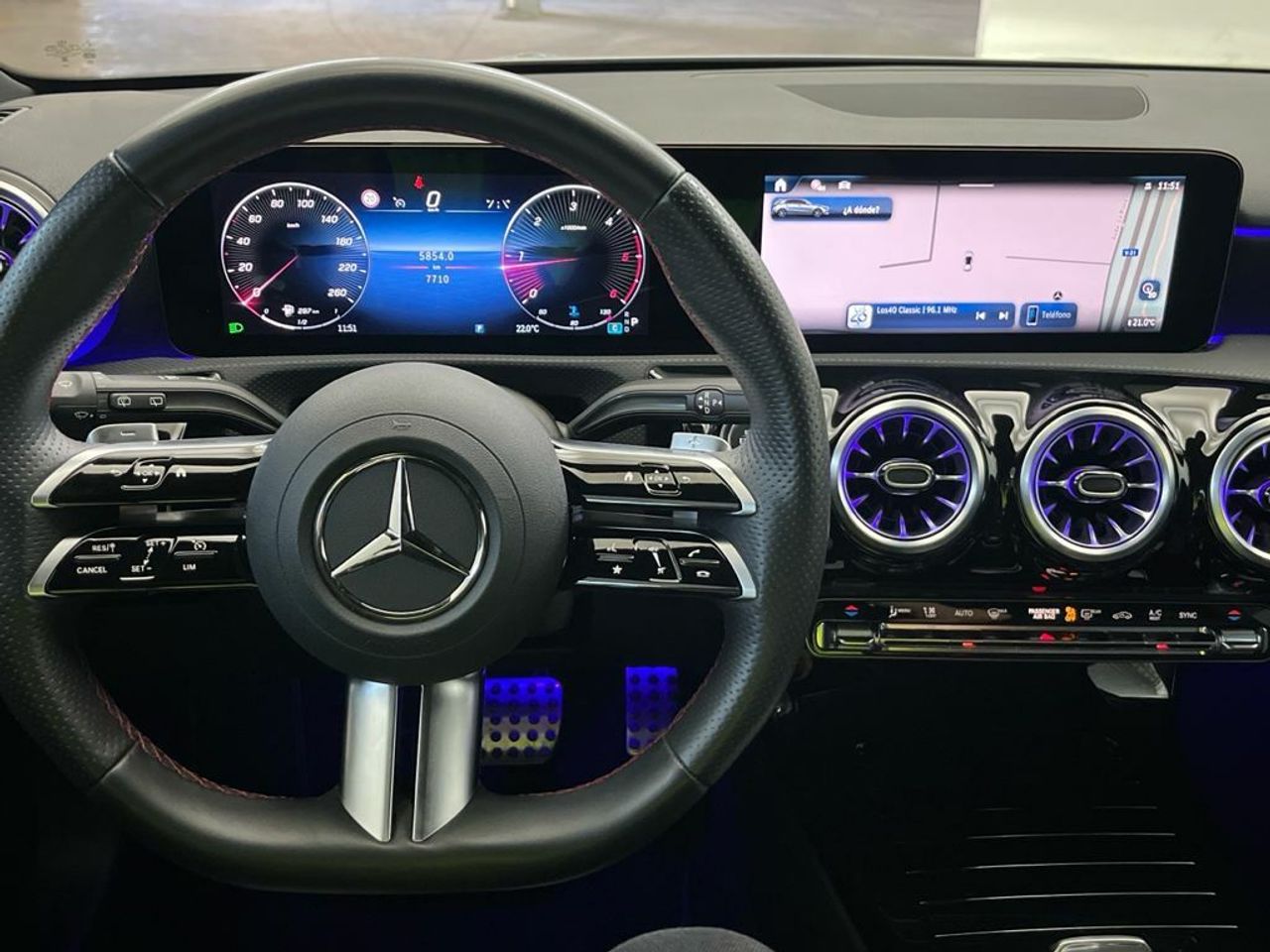 Mercedes Clase A 200 d Compacto - Foto 2