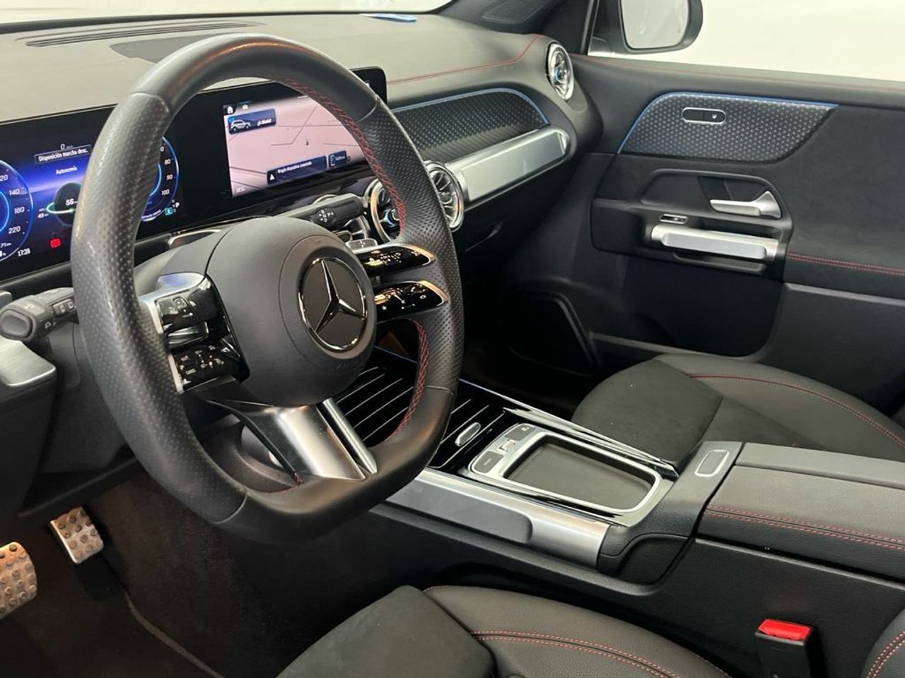 Mercedes EQB 250+ - Foto 2