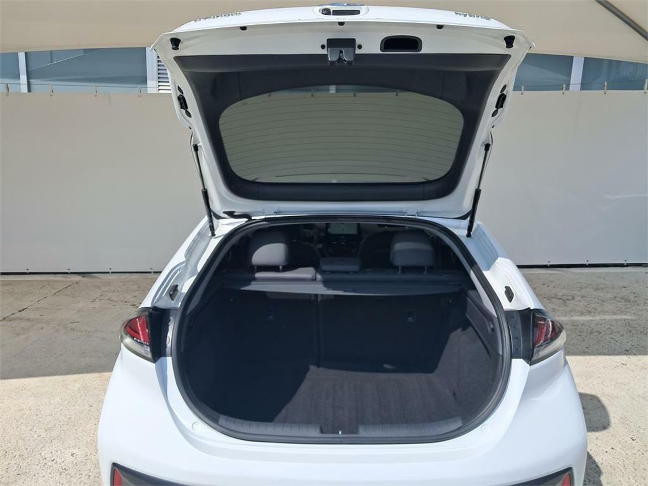 Hyundai IONIQ 1.6 GDI HEV Style DCT - Foto 2