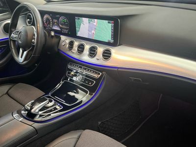 Mercedes Clase E 300 de AMG Line (EURO 6d-TEMP)