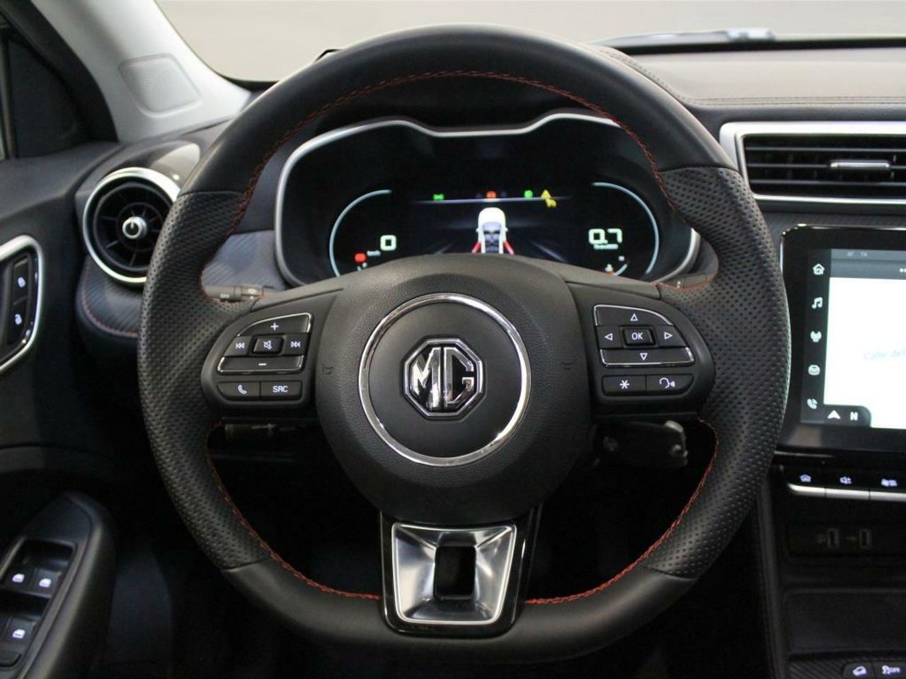 MG ZS 1.5 Luxury - Foto 2