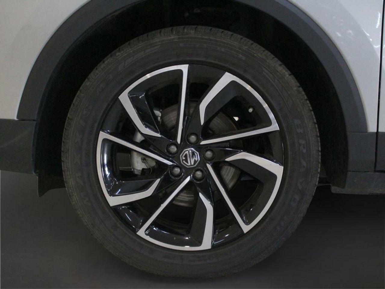 MG ZS 1.5 Luxury - Foto 2