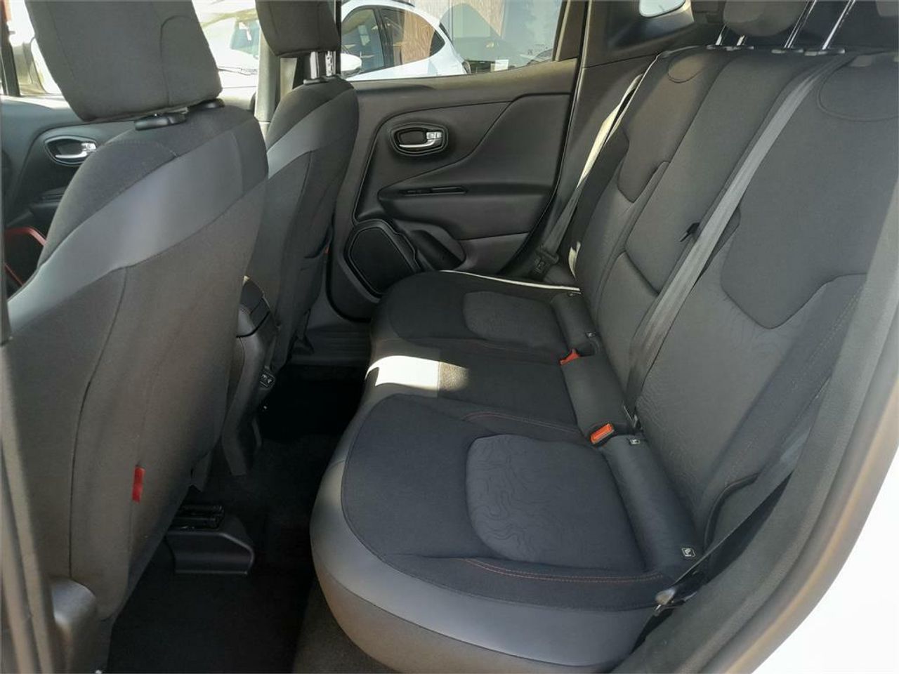 Jeep Renegade 4xe 1.3 PHEV 177 kW(240CV) Trailhawk AT - Foto 2