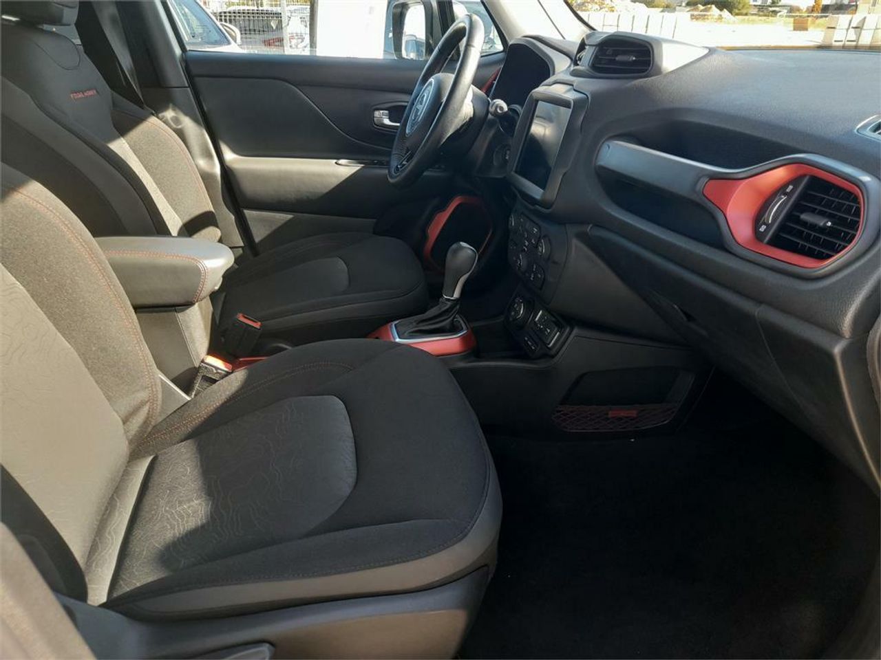 Jeep Renegade 4xe 1.3 PHEV 177 kW(240CV) Trailhawk AT - Foto 2