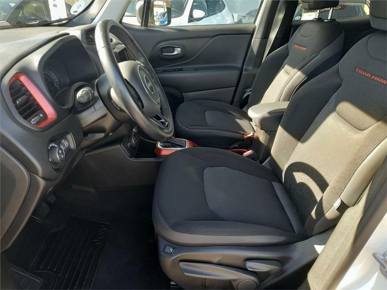 Jeep Renegade 4xe 1.3 PHEV 177 kW(240CV) Trailhawk AT - Foto 2
