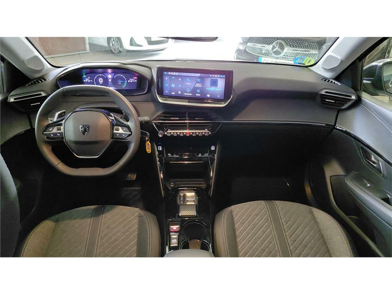 Peugeot 208 Allure HYBRID 100 eDCS6 - Foto 2