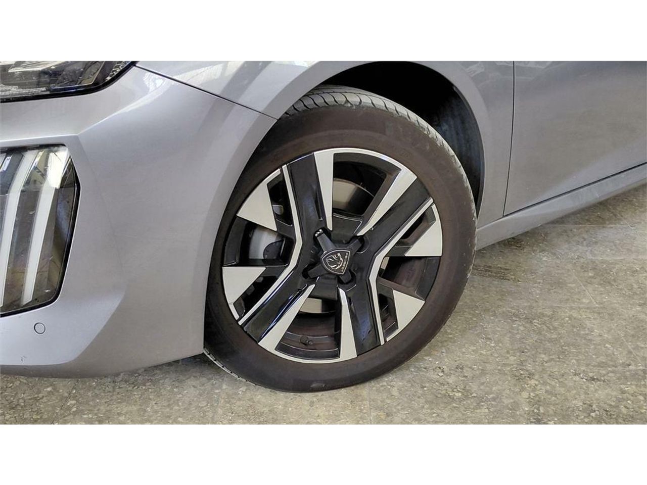 Peugeot 208 Allure HYBRID 100 eDCS6 - Foto 2