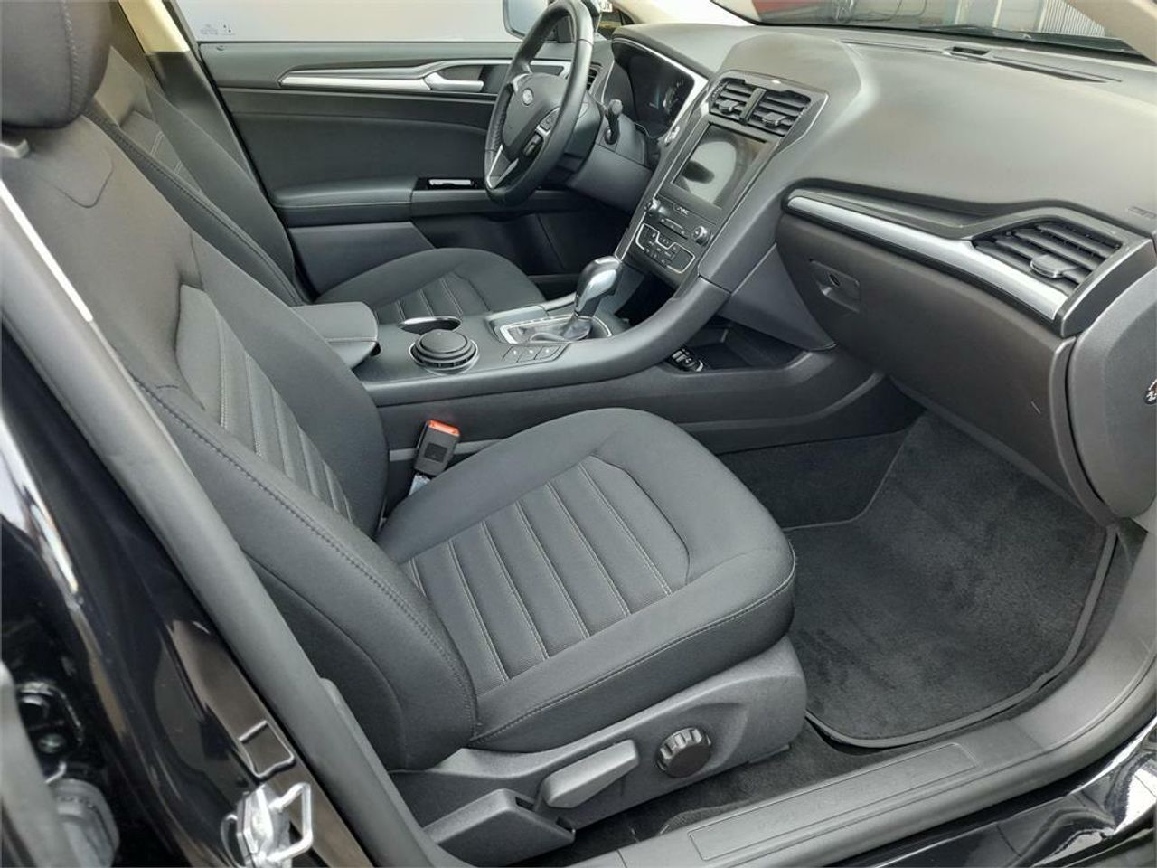 Ford Mondeo 2.0 Híbrido 138kW (187CV) Trend HEV Auto - Foto 2