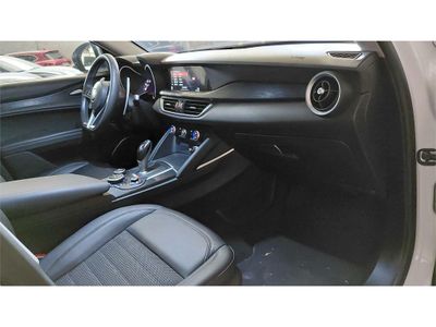 Alfa Romeo Stelvio 2.0 Gasolina 147kW (200CV) Sprint Q4