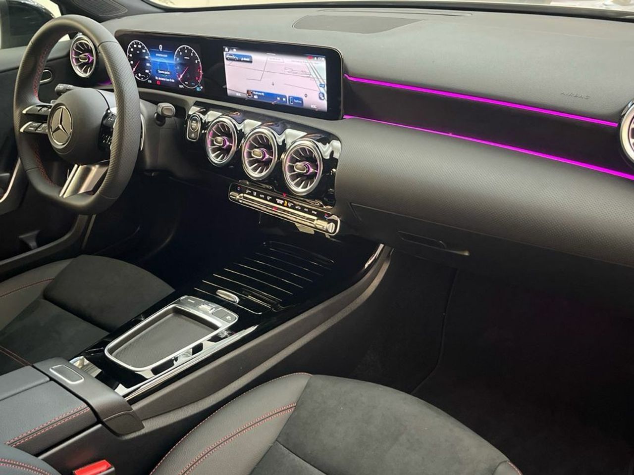 Mercedes Clase A 180 Berlina - Foto 2