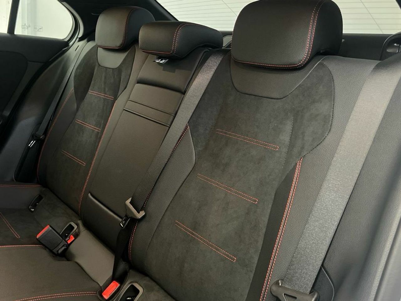 Mercedes Clase A 180 Berlina - Foto 2