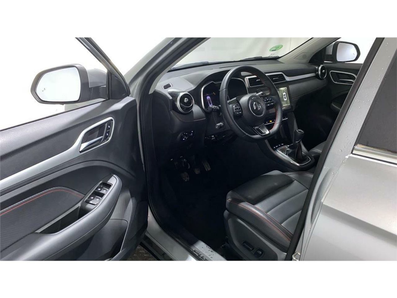 MG ZS 1.5 Luxury - Foto 2