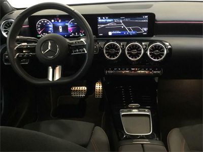 Mercedes Clase A 200 d Sedán