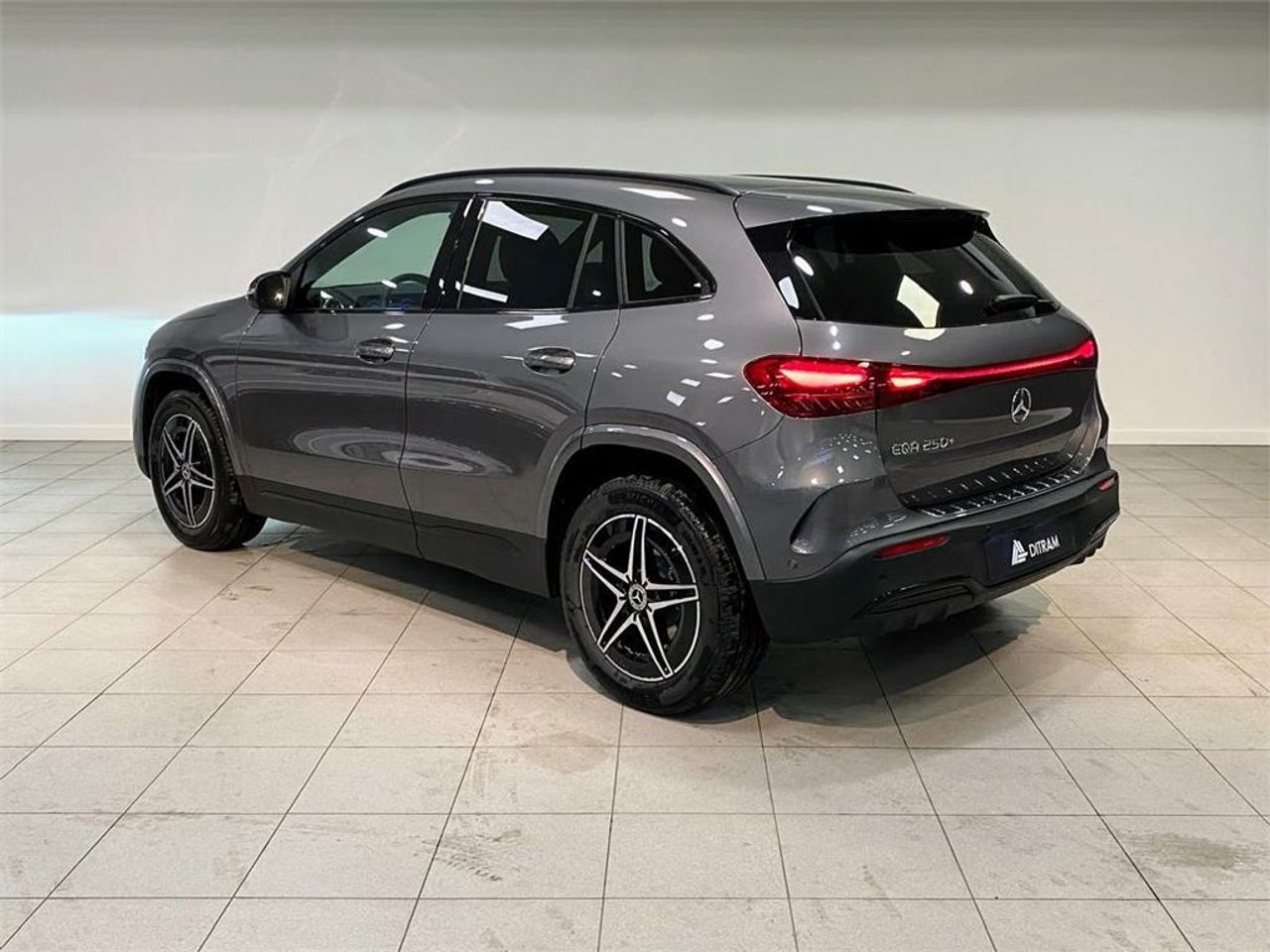 Mercedes EQA EQA 250+ - Foto 2