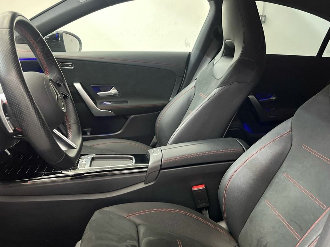 Mercedes CLA 220 d Coupé - Foto 2