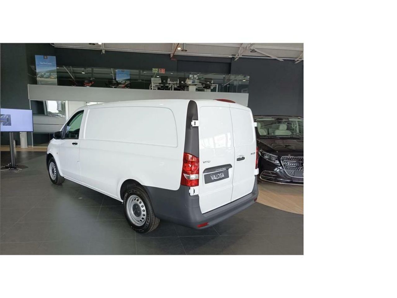 Mercedes Vito 110CDI 75kW furgón Base larga - Foto 2