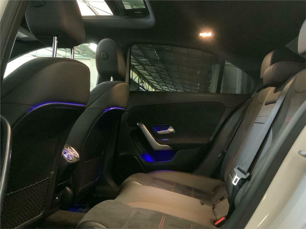 Mercedes Clase A 250 e Sedán - Foto 2
