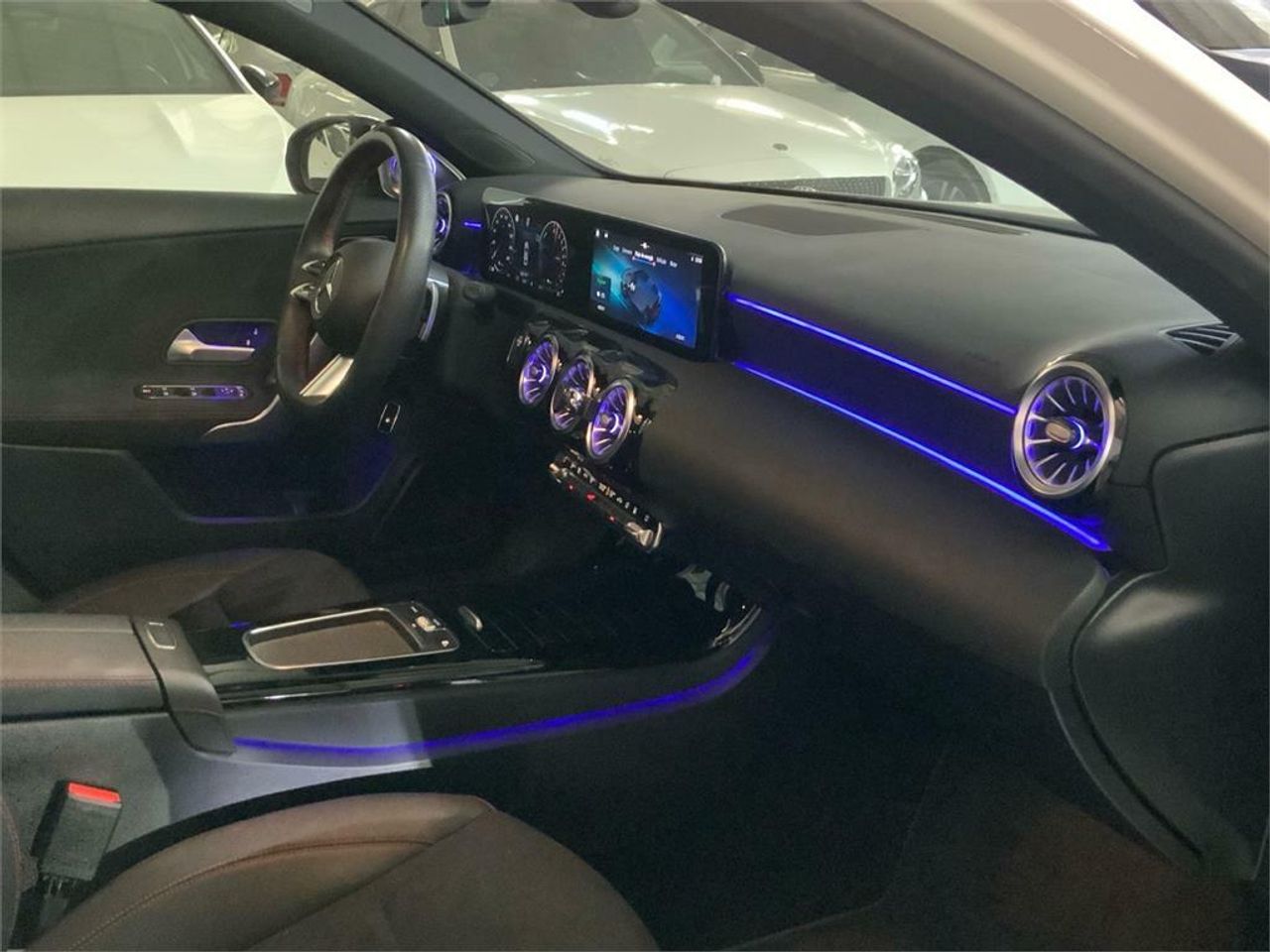 Mercedes Clase A 250 e Sedán - Foto 2