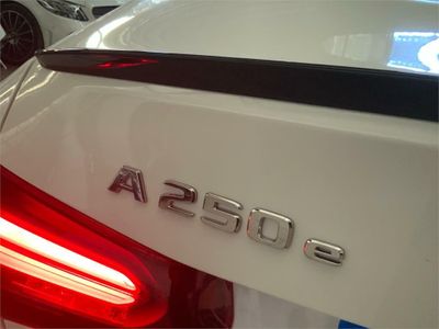 Mercedes Clase A 250 e Sedán