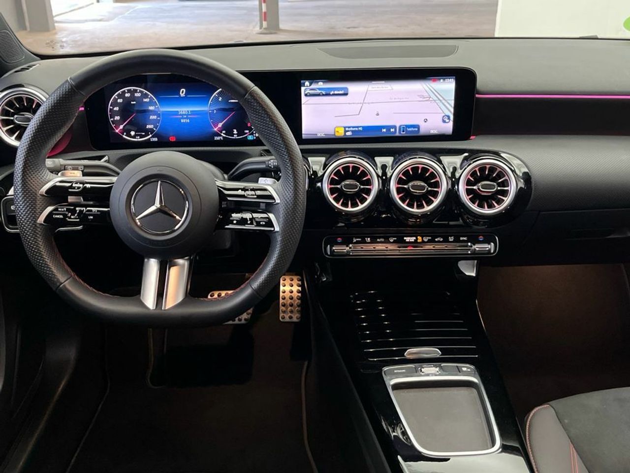 Mercedes Clase A 180 d Compacto - Foto 2