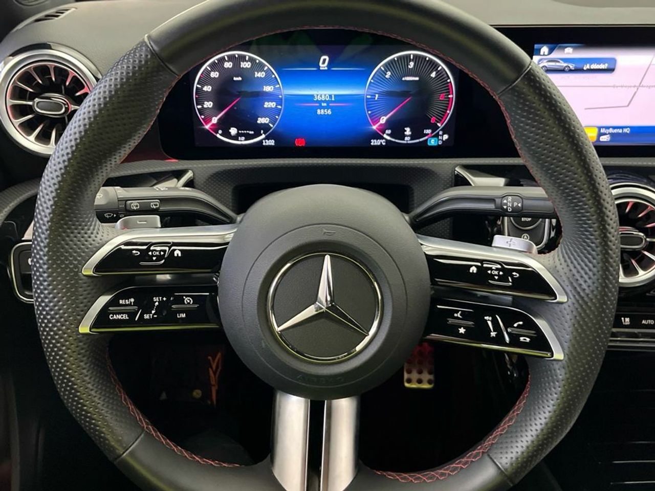 Mercedes Clase A 180 d Compacto - Foto 2
