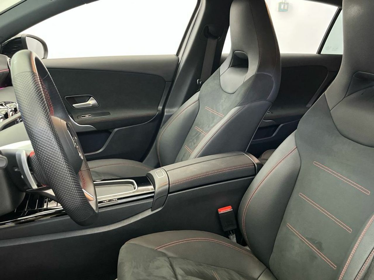 Mercedes Clase A 180 d Compacto - Foto 2
