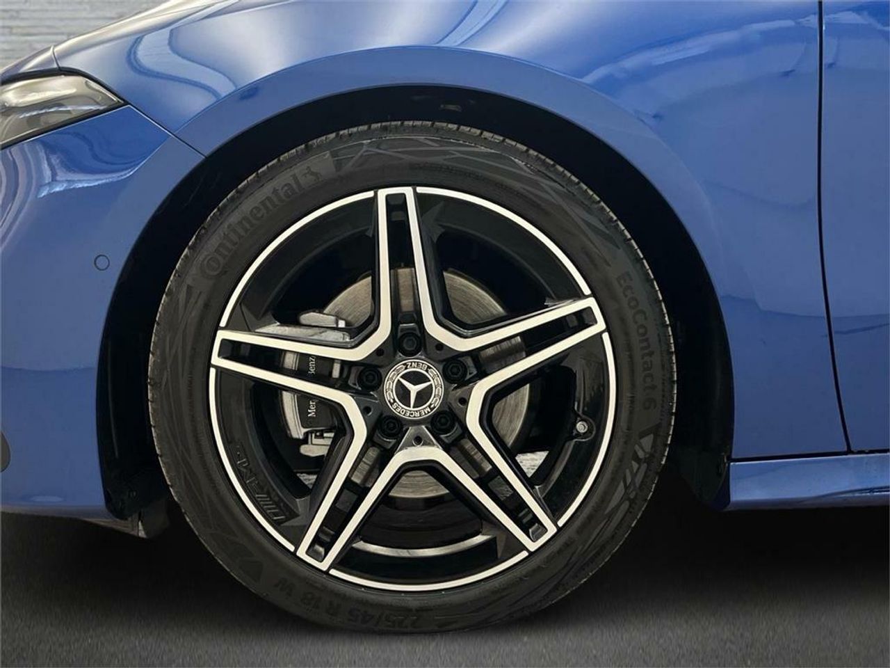 Mercedes Clase A 200 d Compacto - Foto 2