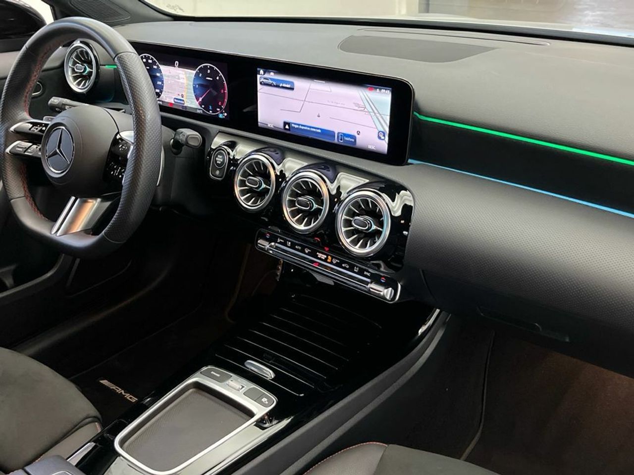 Mercedes Clase A 200 d Compacto - Foto 2