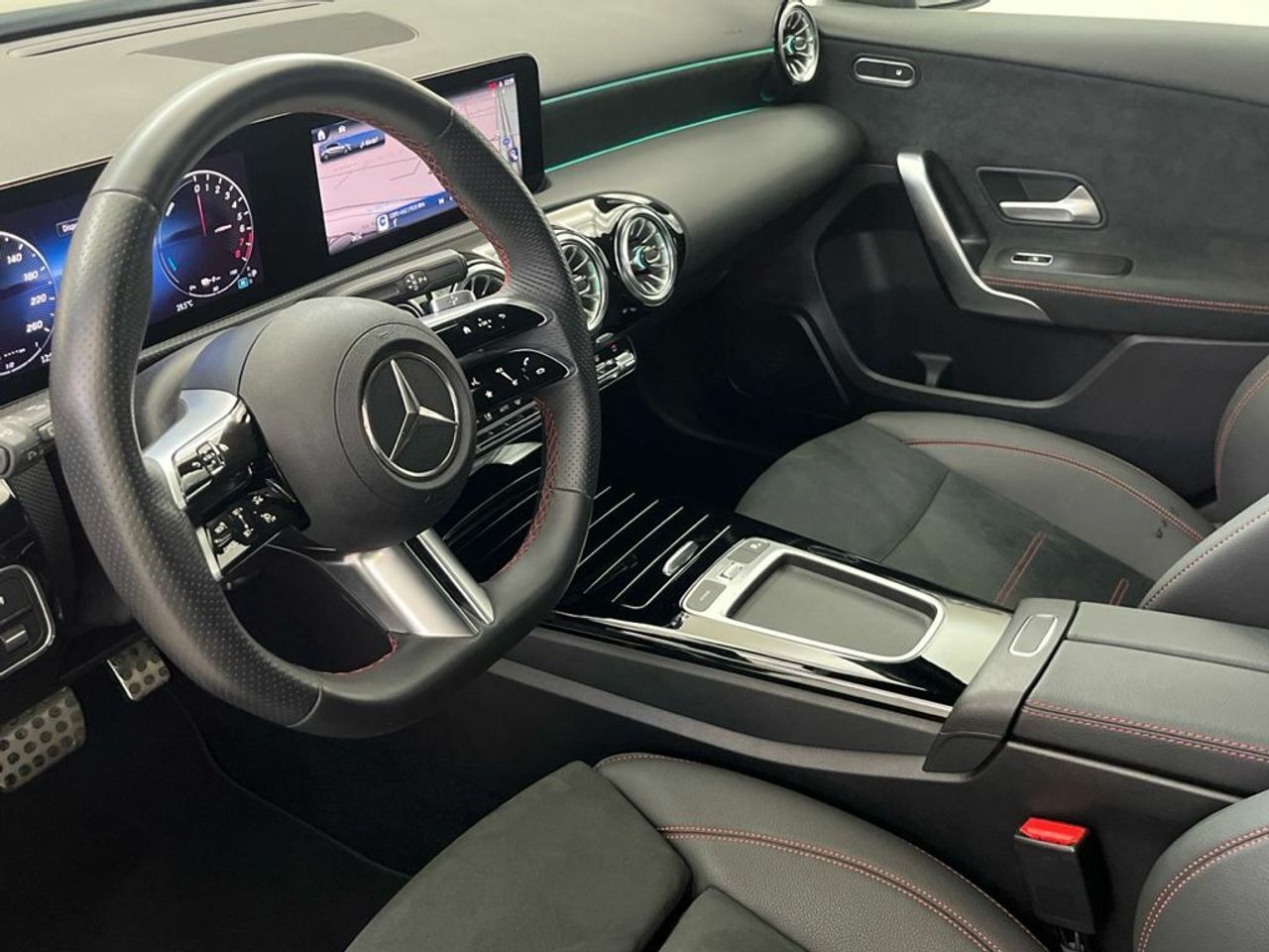Mercedes Clase A 250 e Compacto - Foto 2