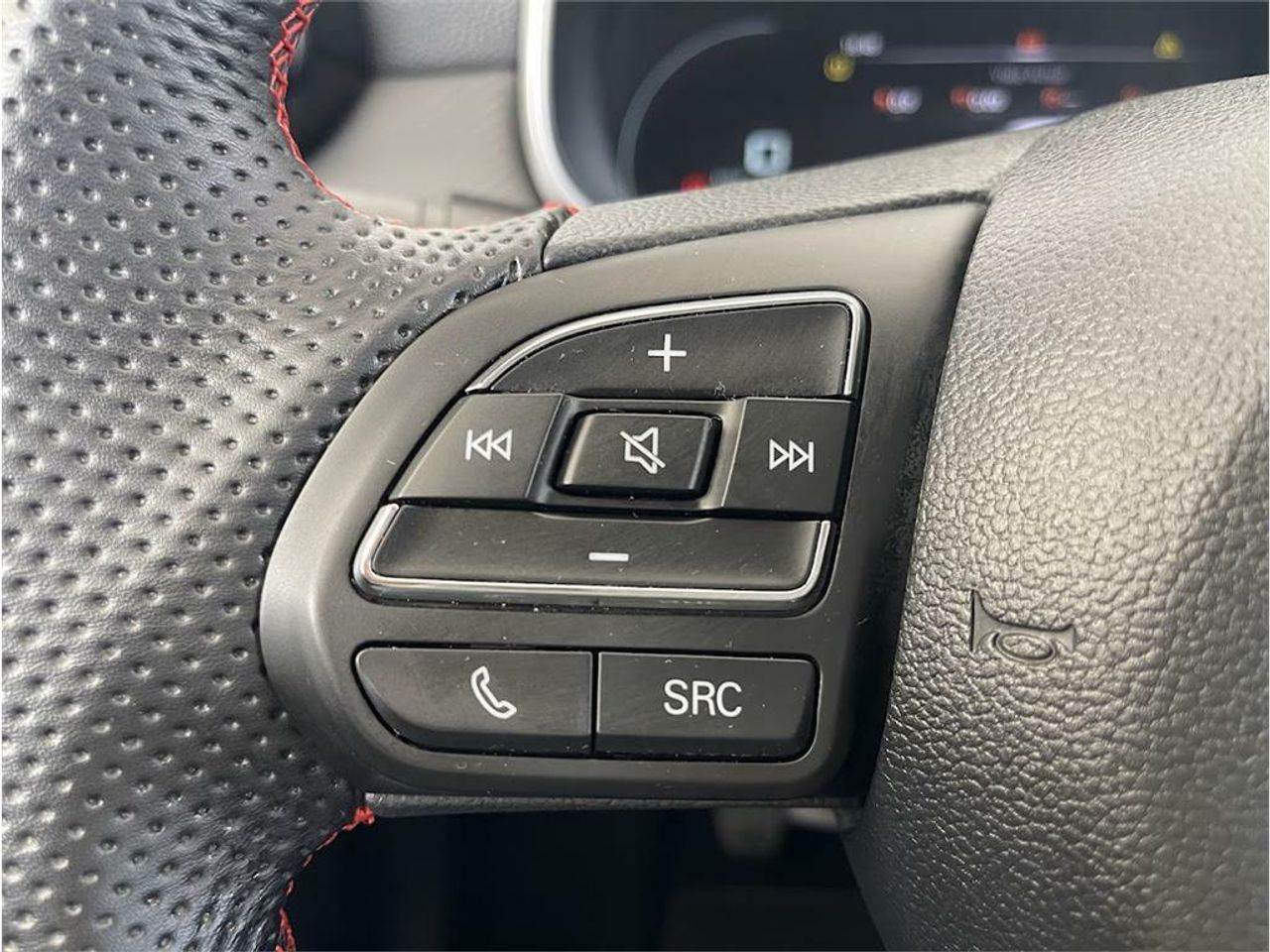 MG ZS 1.5 Luxury - Foto 2