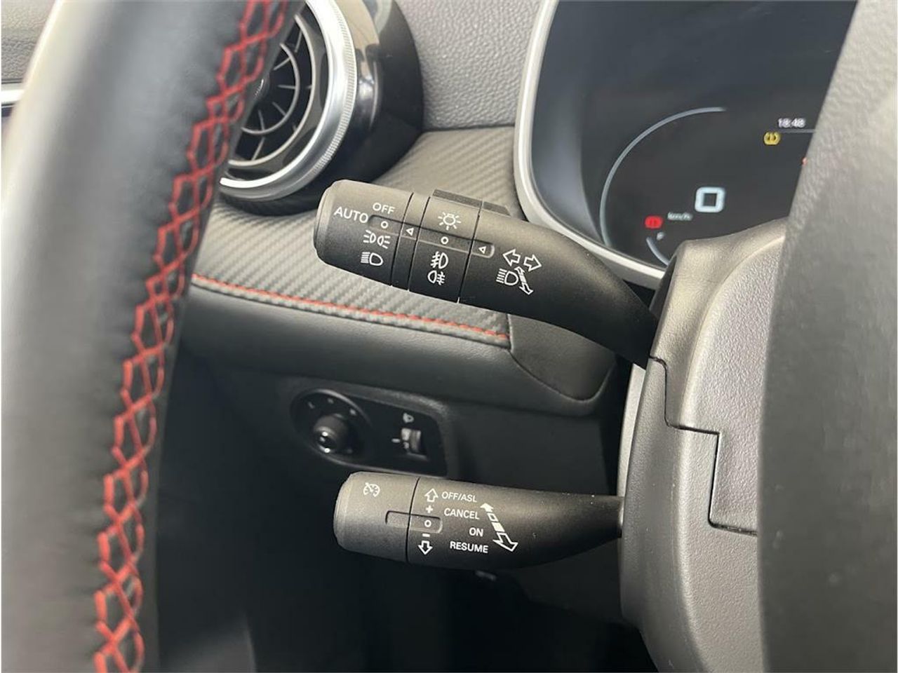 MG ZS 1.5 Luxury - Foto 2