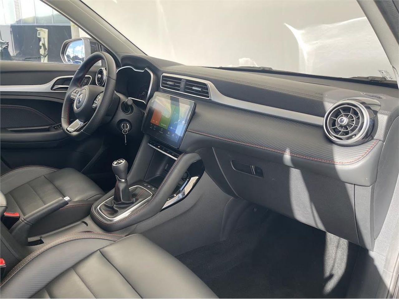 MG ZS 1.5 Luxury - Foto 2