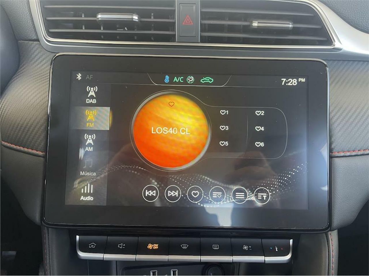 MG ZS 1.5 Luxury - Foto 2